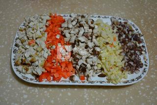 <a href=/shicai/mimian/NuoMi/index.html target=_blank><u>糯米</u></a>烧麦