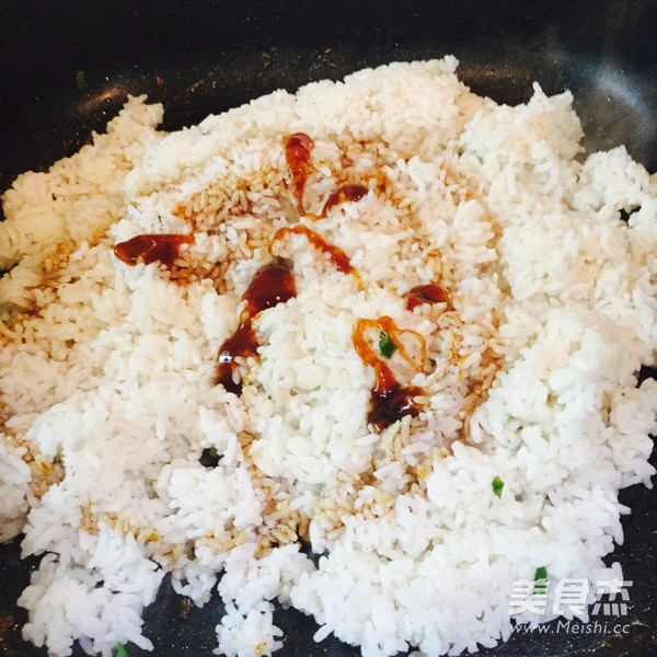 彩椒炒饭的做法