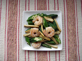 虾仁<a href=/shicai/shucai/QiuKui/index.html target=_blank><u>秋葵</u></a>炒<a href=/shicai/mimian/DouGan/index.html target=_blank><u>豆干</u></a>