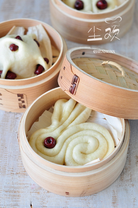 <a href=/shicai/guopin/Zao/index.html target=_blank><u>枣</u></a>花馍的做法