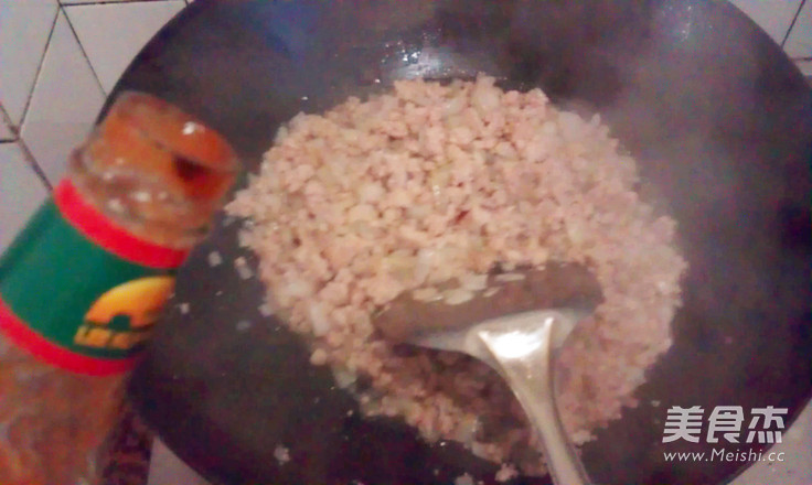 <a href=/shicai/mimian/ZhiShi/index.html target=_blank><u>芝士</u></a>肉酱焗意粉的做法