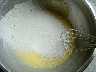 <a href=/shicai/mimian/QiaoKeLi/index.html target=_blank><u>巧克力</u></a>蛋糕