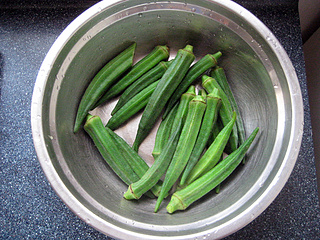 虾仁<a href=/shicai/shucai/QiuKui/index.html target=_blank><u>秋葵</u></a>炒<a href=/shicai/mimian/DouGan/index.html target=_blank><u>豆干</u></a>