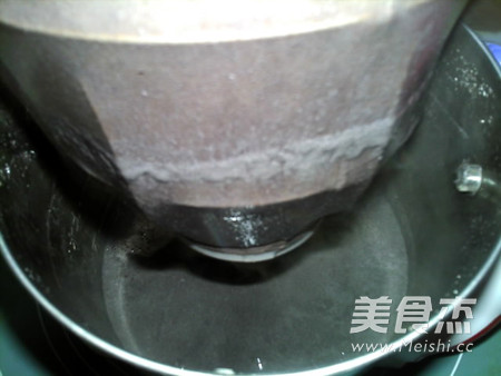 润肠三<a href=/shicai/mimian/HeiMi/index.html target=_blank><u>黑米</u></a>糊的做法