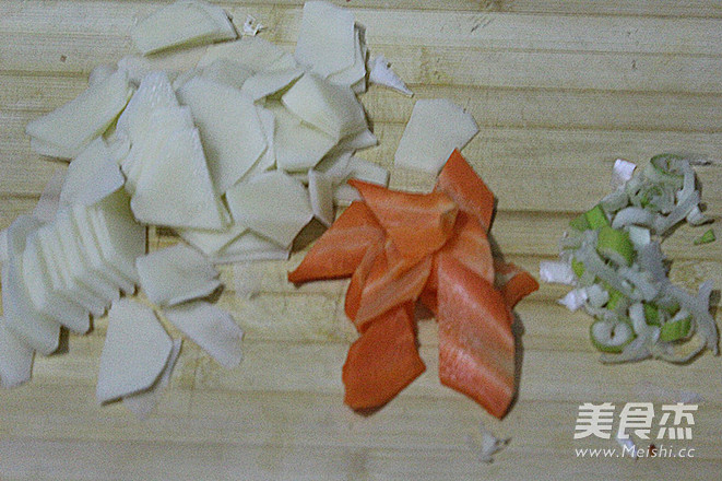 <a href=/shicai/shucai/BaiCai/index.html target=_blank><u>白菜</u></a>小炒的做法