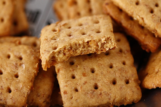 消化饼干的做法(烤箱烤全麦消化饼干--零失败经验)