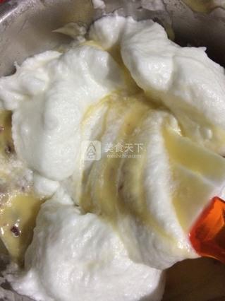 <a href=/shicai/mimian/NaiYou/index.html target=_blank><u>奶油</u></a>霜<a href=zt/qifengdg target=_blank><u>戚风蛋糕</u></a>