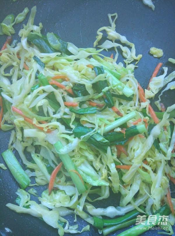 家常早餐炒饼的做法