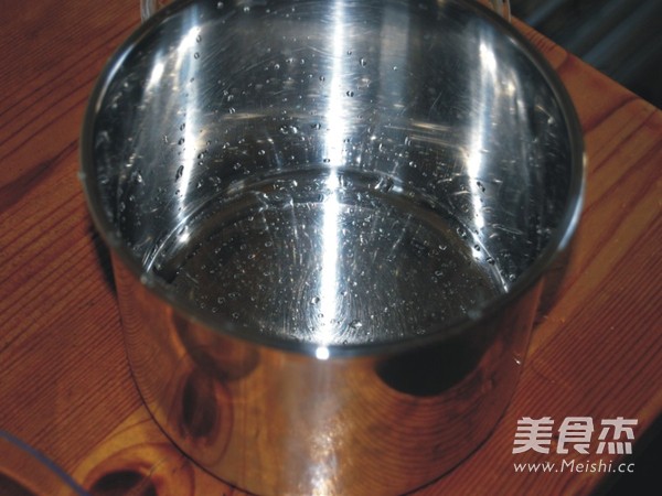 自制<a href=/shicai/mimian/SuanNai/index.html target=_blank><u>酸奶</u></a>的做法