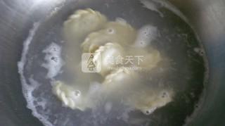 <a href=/shicai/mimian/HongDou/index.html target=_blank><u>红豆</u></a>沙饺子