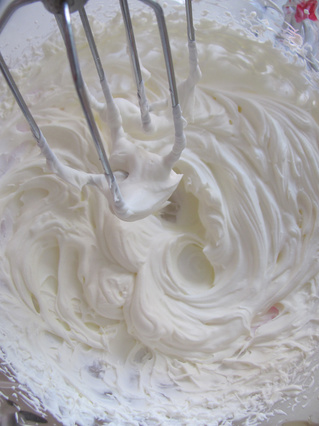 <a href=/shicai/guopin/MangGuo/index.html target=_blank><u>芒果</u></a>蛋糕卷