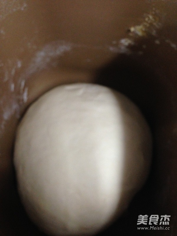 机压<a href=/shicai/mimian/MianTiao/index.html target=_blank><u>面条</u></a>的做法