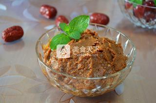 自制<a href=/shicai/guopin/Zao/index.html target=_blank><u>枣</u></a>泥