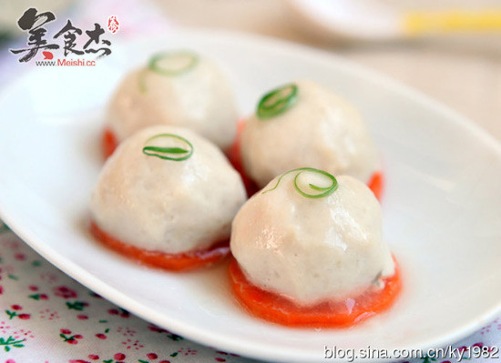 蒸<a href=/shicai/shuichanpin/YuWan/index.html target=_blank><u>鱼丸</u></a>en.jpg