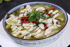 白<a href=/shicai/shuichanpin/LianYu/index.html target=_blank><u>鲢鱼</u></a>的做法大全,白<a href=/shicai/shuichanpin/LianYu/index.html target=_blank><u>鲢鱼</u></a>怎么做好吃