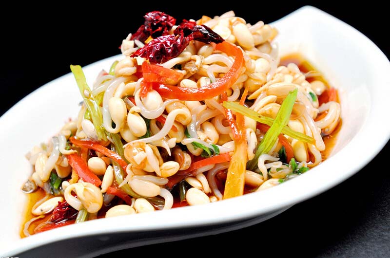 凉拌<a href=/shicai/shucai/HuangDouYa/index.html target=_blank><u><a href=/shicai/mimian/HuangDou/index.html target=_blank><u>黄豆</u></a>芽</u></a>的做法2