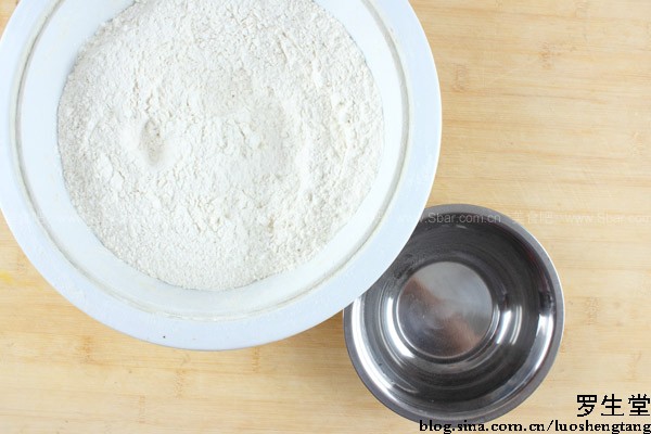 老北京<a href=/shicai/rouqin/YangRou/index.html target=_blank><u>羊肉</u></a>包