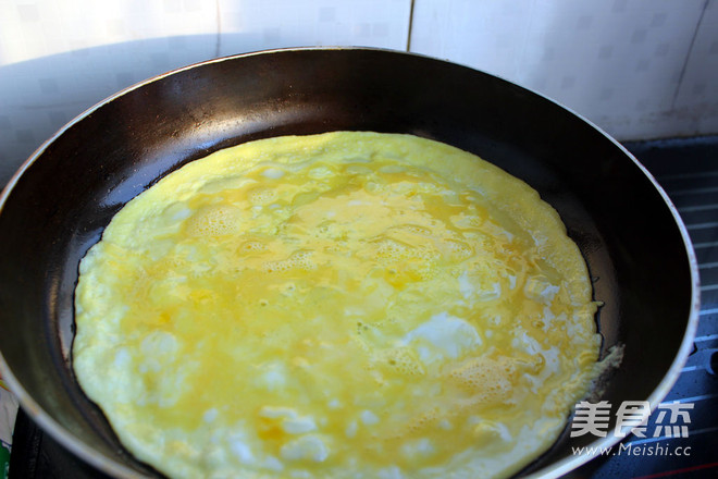 <a href=/shicai/mimian/QiSi/index.html target=_blank><u>起司</u></a>煎蛋的做法