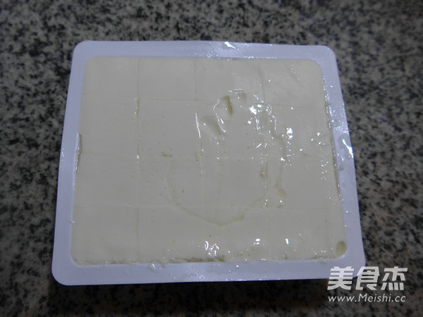 咸味虾花螺<a href=/shicai/mimian/DouFu/index.html target=_blank><u>豆腐</u></a>汤的做法