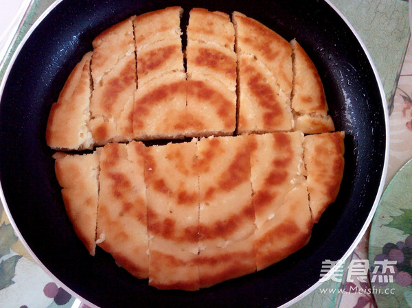 <a href=/shicai/mimian/NiuNai/index.html target=_blank><u>牛奶</u></a><a href=/shicai/mimian/DouZha/index.html target=_blank><u>豆渣</u></a>饼的做法