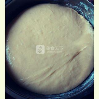 手揉老式<a href=/shicai/mimian/MianBao/index.html target=_blank><u>面包</u></a>