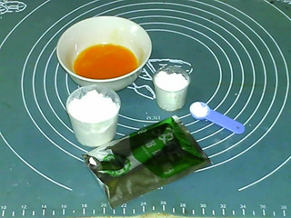 <a href=/shicai/rouqin/E/index.html target=_blank><u>鹅</u></a>蛋版奶黄手指饼干