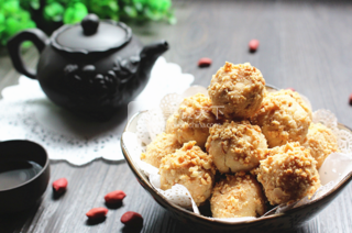 <a href=/shicai/guopin/HuaSheng/index.html target=_blank><u>花生</u></a>小酥