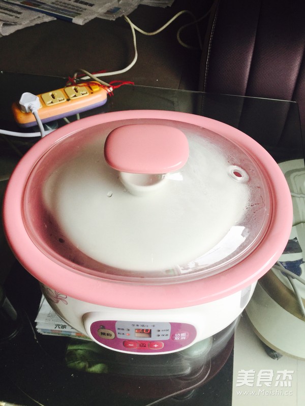 炖<a href=/shicai/rouqin/WuJi/index.html target=_blank><u>乌鸡</u></a>的做法