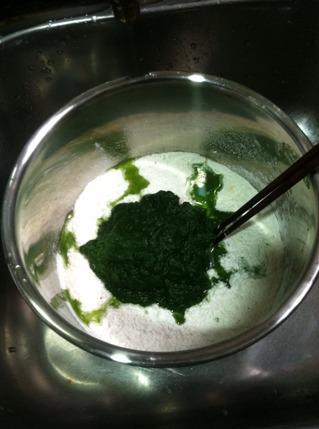 <a href=/shicai/shucai/AiCao/index.html target=_blank><u>艾草</u></a>豆沙包