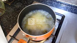 炸臭<a href=/shicai/mimian/DouFu/index.html target=_blank><u>豆腐</u></a>