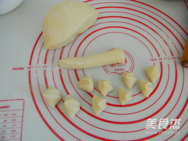 蛋煎饺子的做法