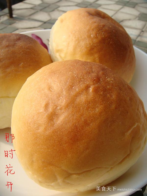 果酱<a href=/shicai/mimian/MianBao/index.html target=_blank><u>面包</u></a>