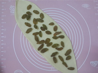 提子<a href=/shicai/mimian/MianBao/index.html target=_blank><u>面包</u></a>