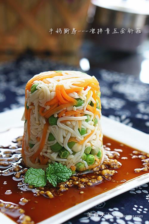 蒜香<a href=/shicai/mimian/QingDou/index.html target=_blank><u>青豆</u></a>拌金针菇