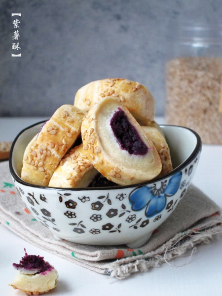 <a href=/shicai/shucai/ZiShu/index.html target=_blank><u>紫薯</u></a>酥