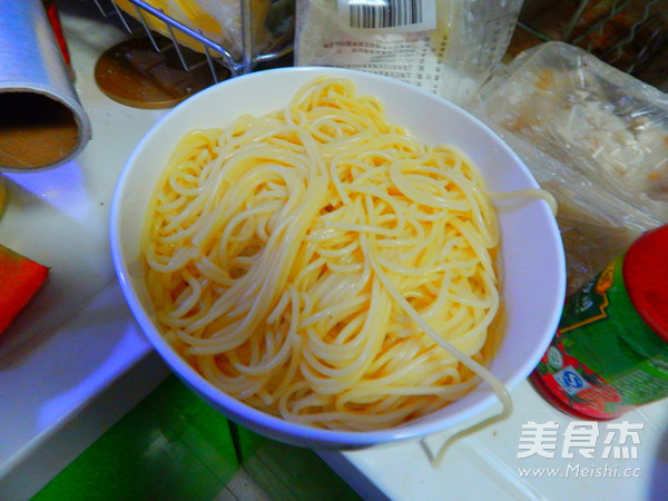 鸡排<a href=/shicai/mimian/YiMian/index.html target=_blank><u>意面</u></a>的做法