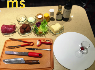 <a href=/shicai/mimian/ZhiShi/index.html target=_blank><u>芝士</u></a>焗<a href=/shicai/shucai/XiangGu/index.html target=_blank><u>香菇</u></a>酿<a href=/shicai/rouqin/NiuPai/index.html target=_blank><u>牛排</u></a>