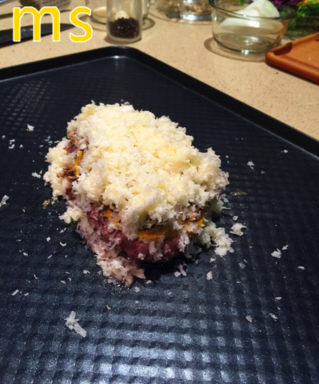 <a href=/shicai/mimian/ZhiShi/index.html target=_blank><u>芝士</u></a>焗<a href=/shicai/shucai/XiangGu/index.html target=_blank><u>香菇</u></a>酿<a href=/shicai/rouqin/NiuPai/index.html target=_blank><u>牛排</u></a>