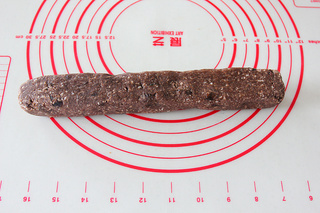 朗姆<a href=/shicai/guopin/PuTao/index.html target=_blank><u>葡萄</u></a>椰蓉饼干