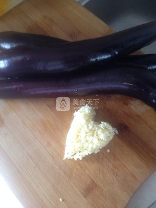 老干妈拌蒸<a href=/shicai/shucai/QieZi/index.html target=_blank><u>茄子</u></a>