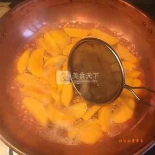 自制黄<a href=/shicai/guopin/Tao/index.html target=_blank><u>桃</u></a>罐头