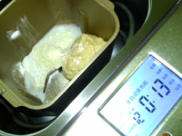 中种酥粒<a href=/shicai/mimian/MianBao/index.html target=_blank><u>面包</u></a>