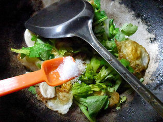 大豆蛋白<a href=/shicai/shucai/QinCai/index.html target=_blank><u>芹菜</u></a>炒<a href=/shicai/rouqin/AnChun/index.html target=_blank><u>鹌鹑</u></a>蛋