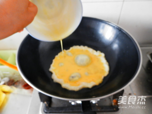 <a href=/shicai/mimian/YunDou/index.html target=_blank><u>芸豆</u></a>蛋炒饭的做法