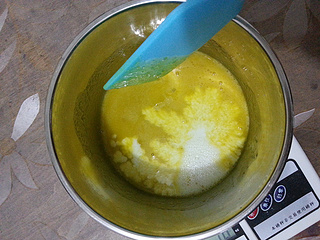 无油<a href=/shicai/mimian/NiuNai/index.html target=_blank><u>牛奶</u></a><a href=zt/qifengdg target=_blank><u>戚风蛋糕</u></a>