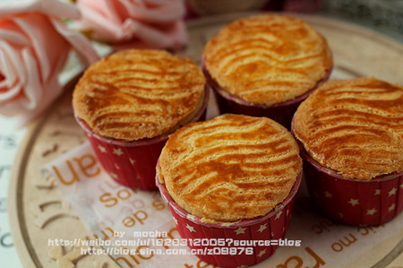 法式<a href=/shicai/guopin/ManYueMei/index.html target=_blank><u>蔓越莓</u></a>乳酪夹心蛋糕