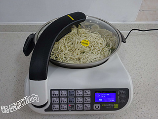 <a href=/shicai/shucai/BianDou/index.html target=_blank><u>扁豆</u></a>焖面