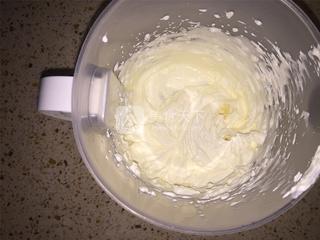 <a href=/shicai/guopin/MangGuo/index.html target=_blank><u>芒果</u></a>慕斯蛋糕