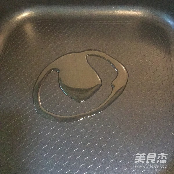 番茄<a href=/shicai/shuichanpin/YuYuTou/index.html target=_blank><u>鱼头</u></a>汤的做法