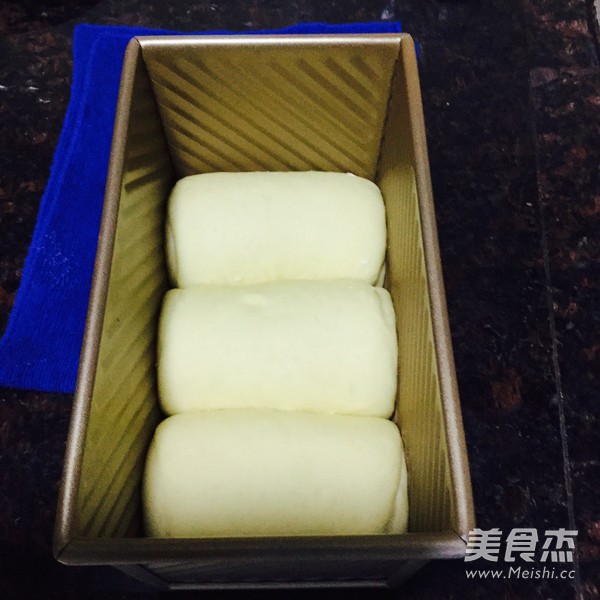 <a href=/shicai/mimian/TuSi/index.html target=_blank><u>吐司</u></a><a href=/shicai/mimian/MianBao/index.html target=_blank><u>面包</u></a>的做法